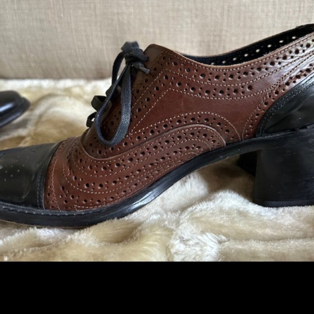 Joan & David - Hand Made in Italy - Mens' oxford style shoes for women - sz 6